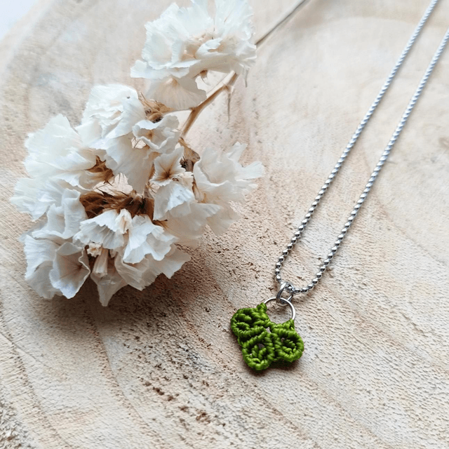 Collier Aster argenté 